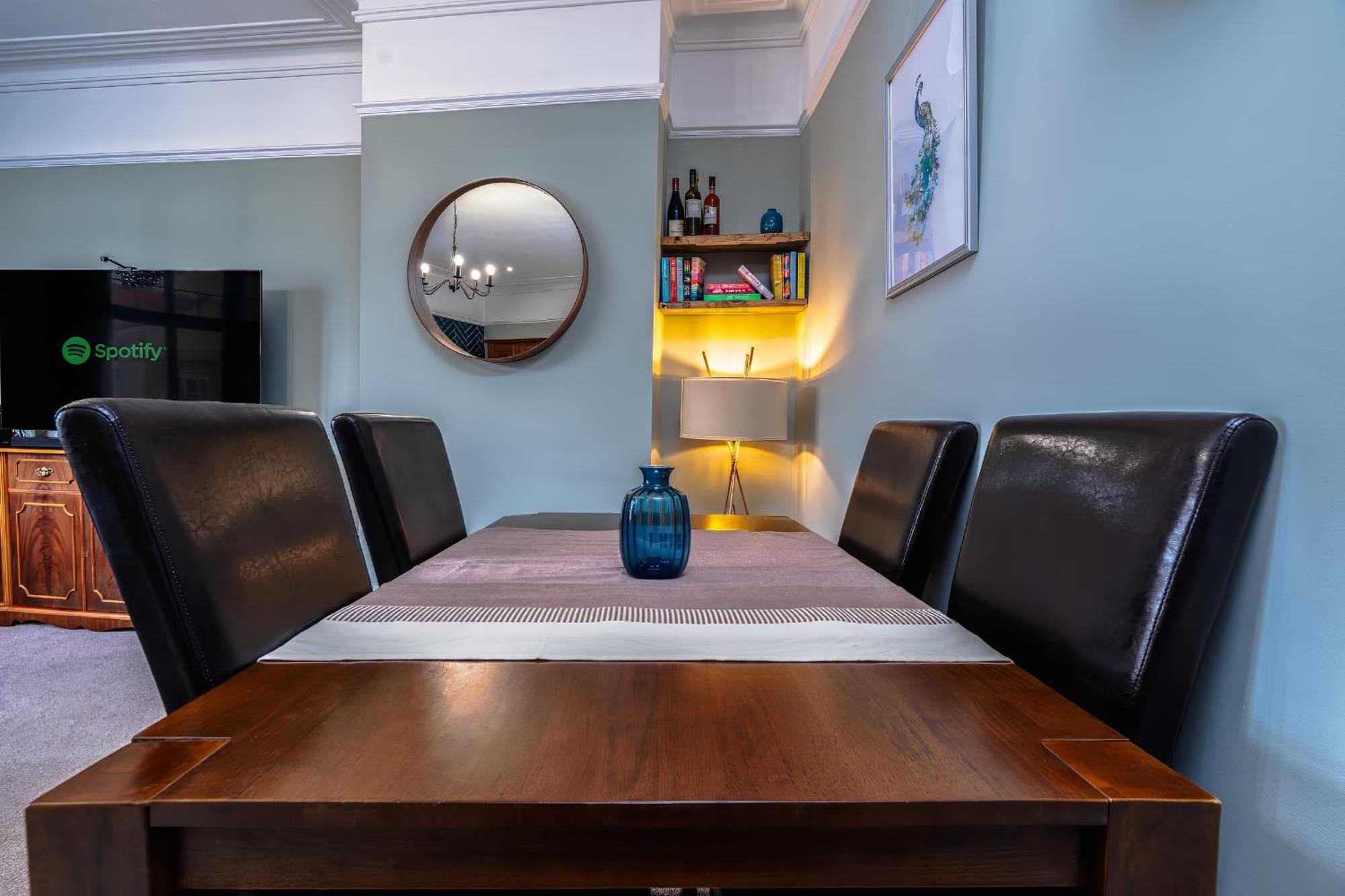 Modern Serviced Apartment: Views Of Village Center Apartment