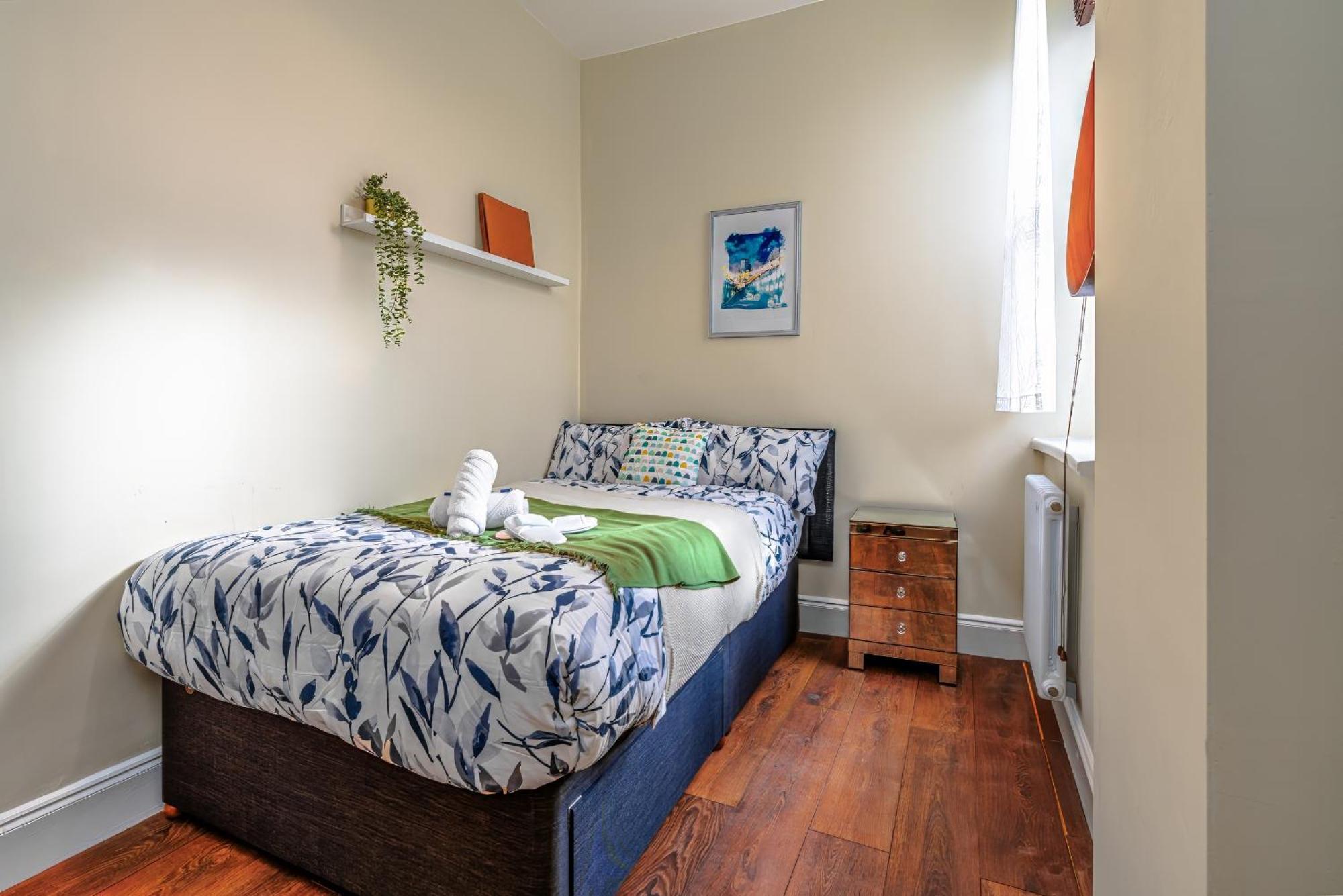 Modern Serviced Apartment: Views Of Village Center