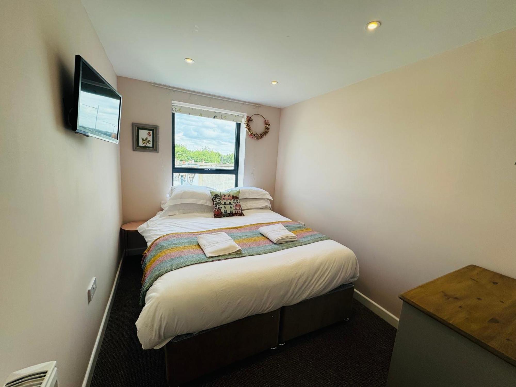 Guest house Modern & Vintage Inspired In Old Totterdown *