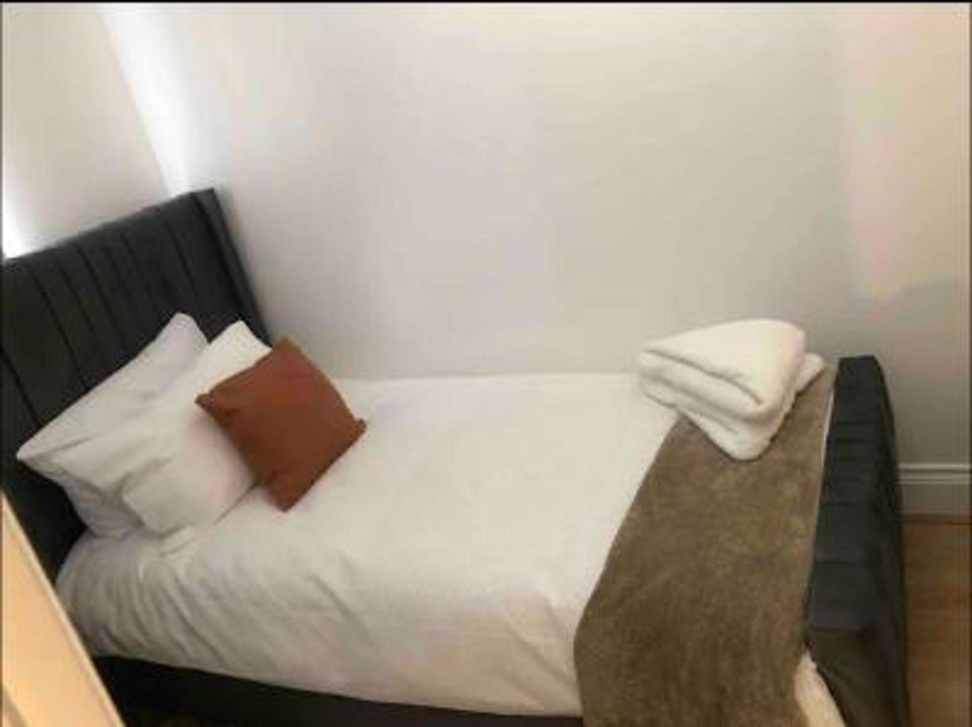 Holiday home Stunning 3-bed House In *