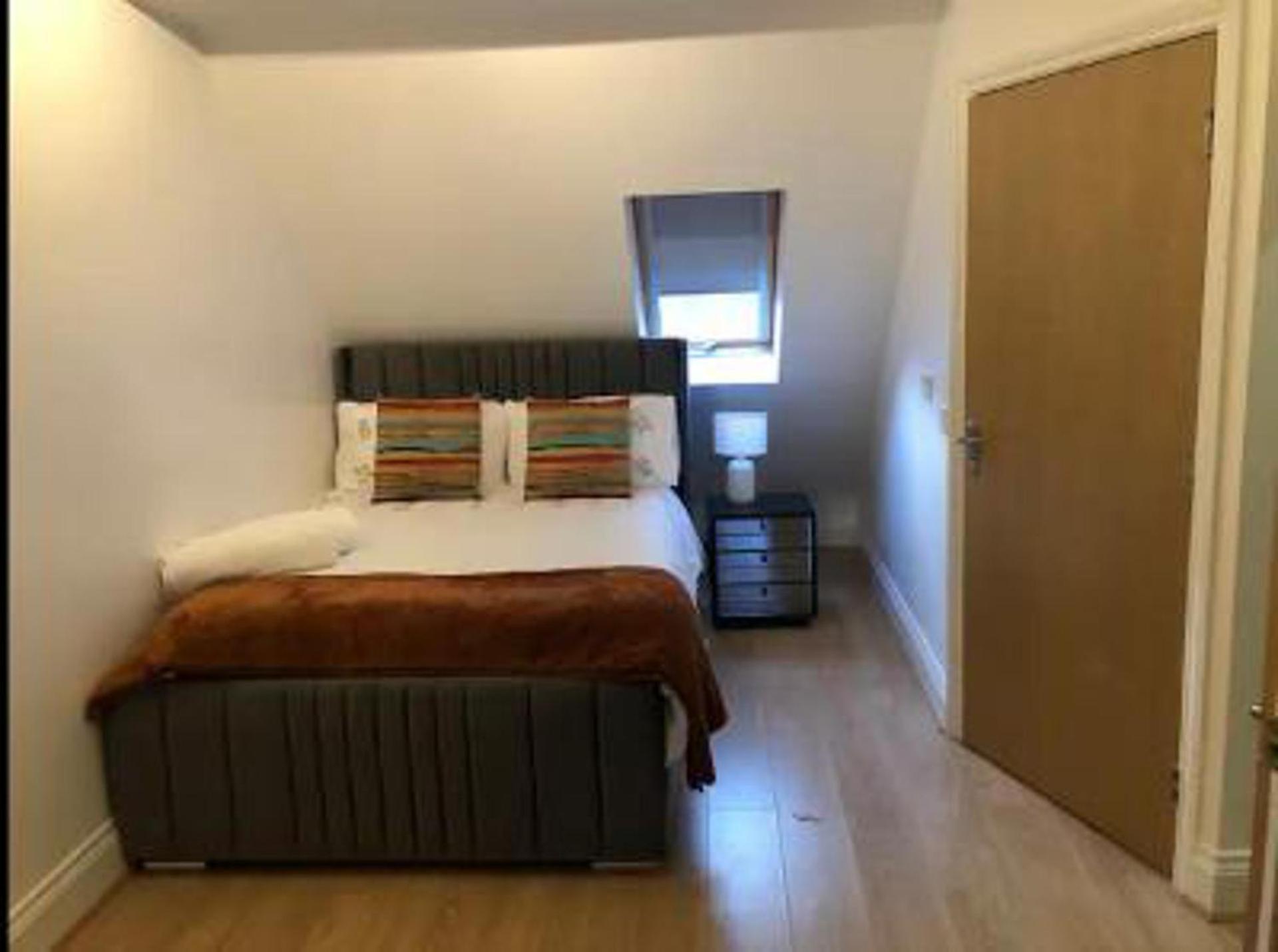 Holiday home Stunning 3-bed House In *