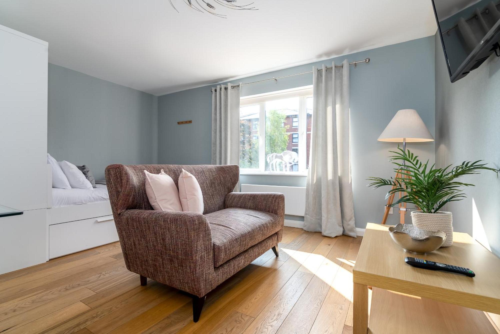 Alison Court - Urban Apartment Bristol