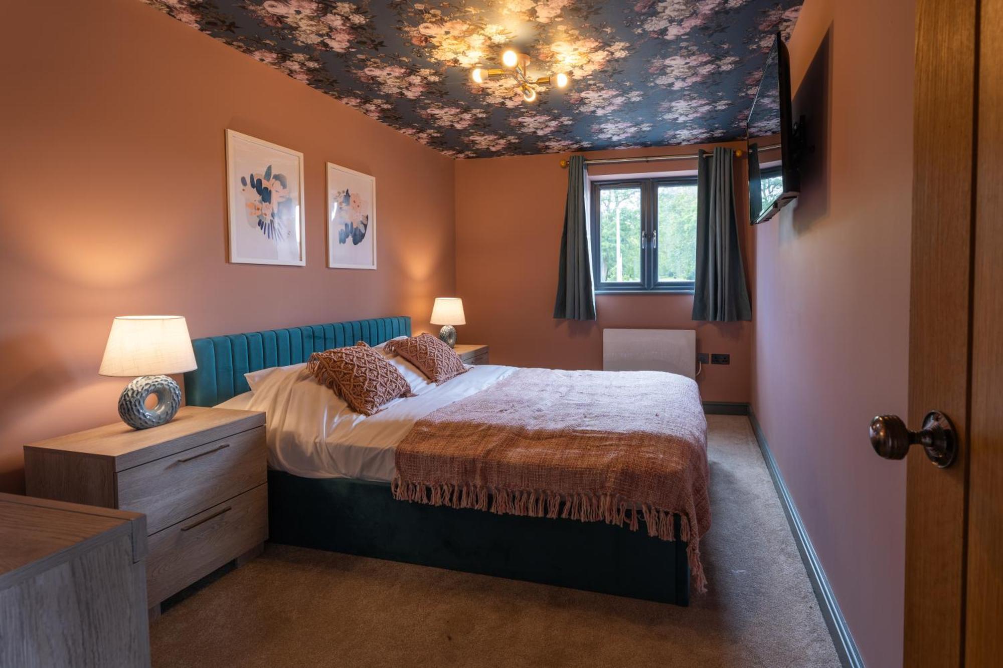 Apartment Swiper - 1 Bedroom Luxury By Mint *