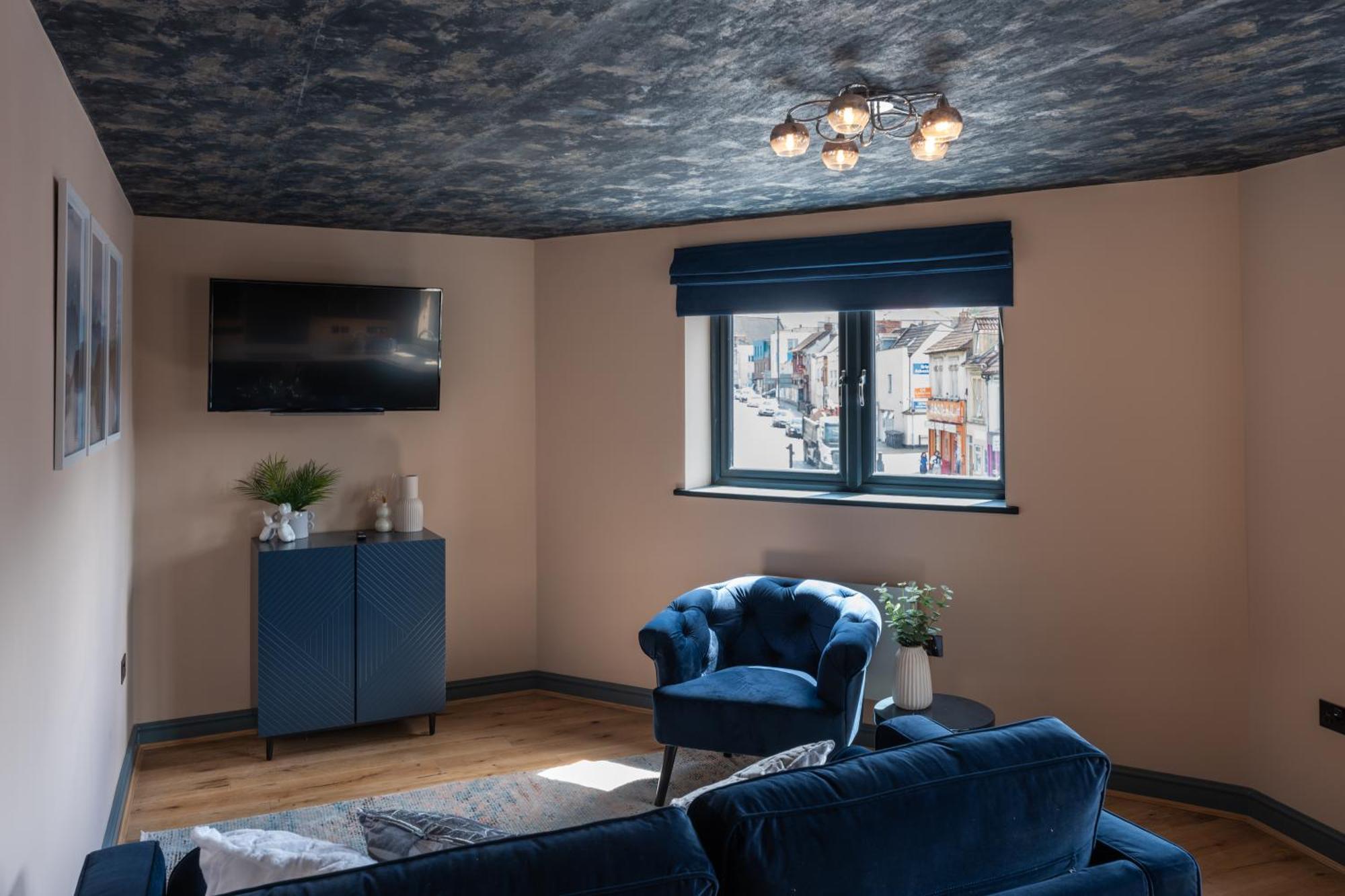 Apartment Swiper - 1 Bedroom Luxury By Mint Bristol