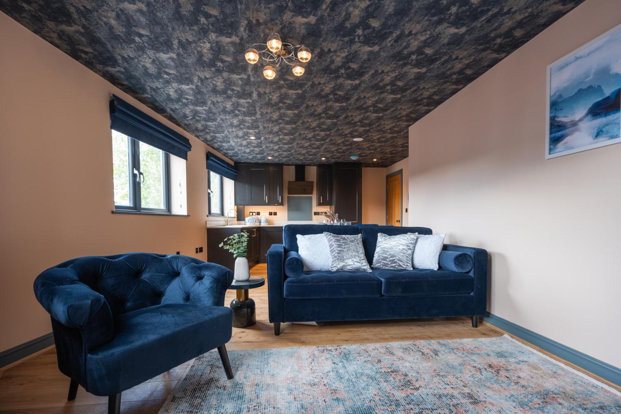 Swiper - 1 Bedroom Luxury By Mint Apartment *