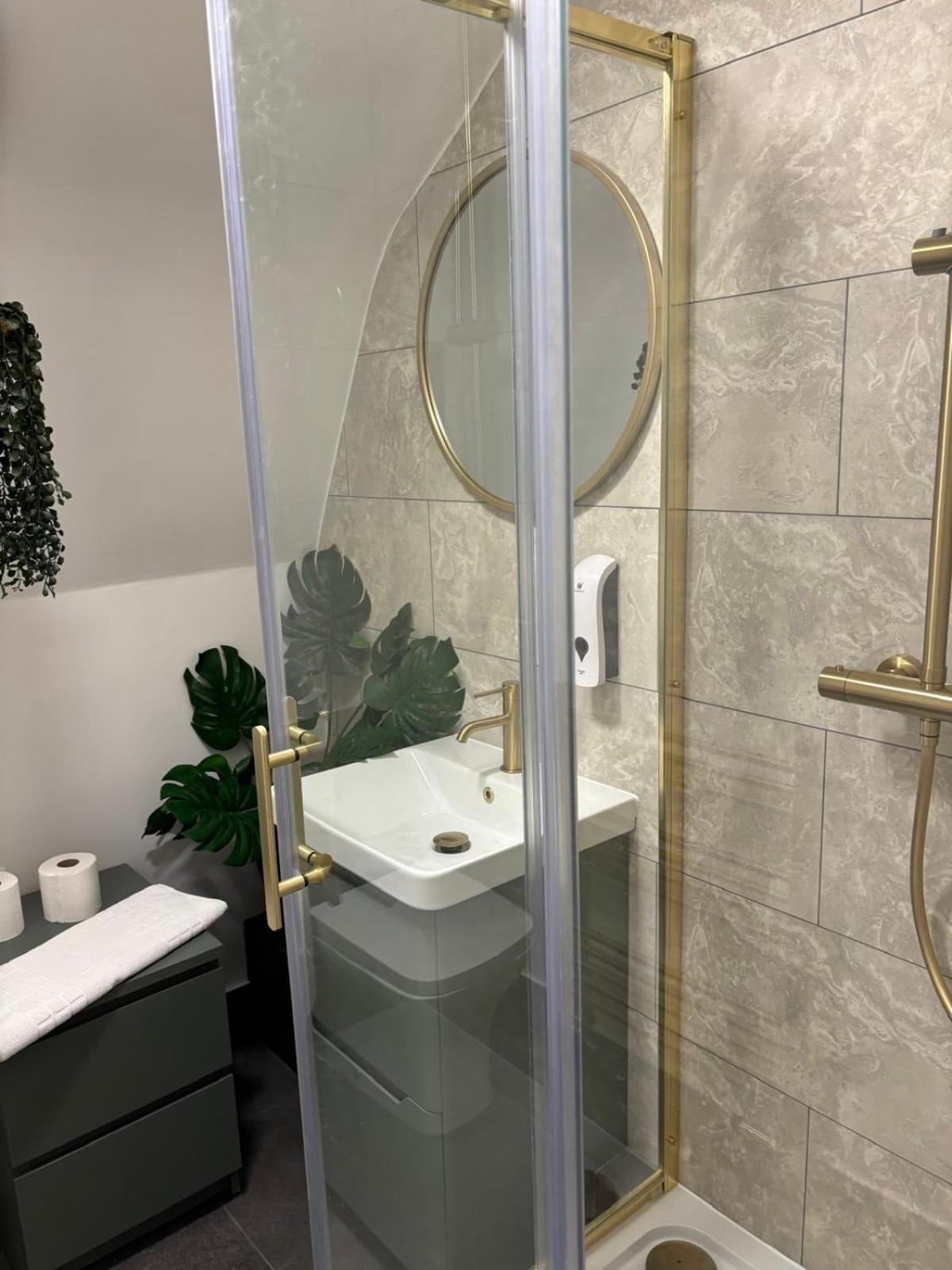 - Cabot Circus Apartment