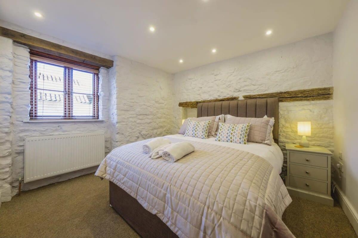 The Cottage- Hopewell * Bristol