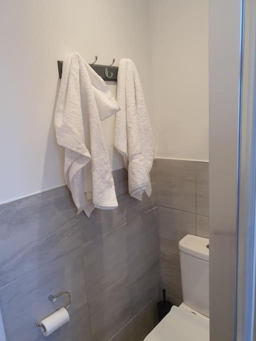 Ivory Apartment *