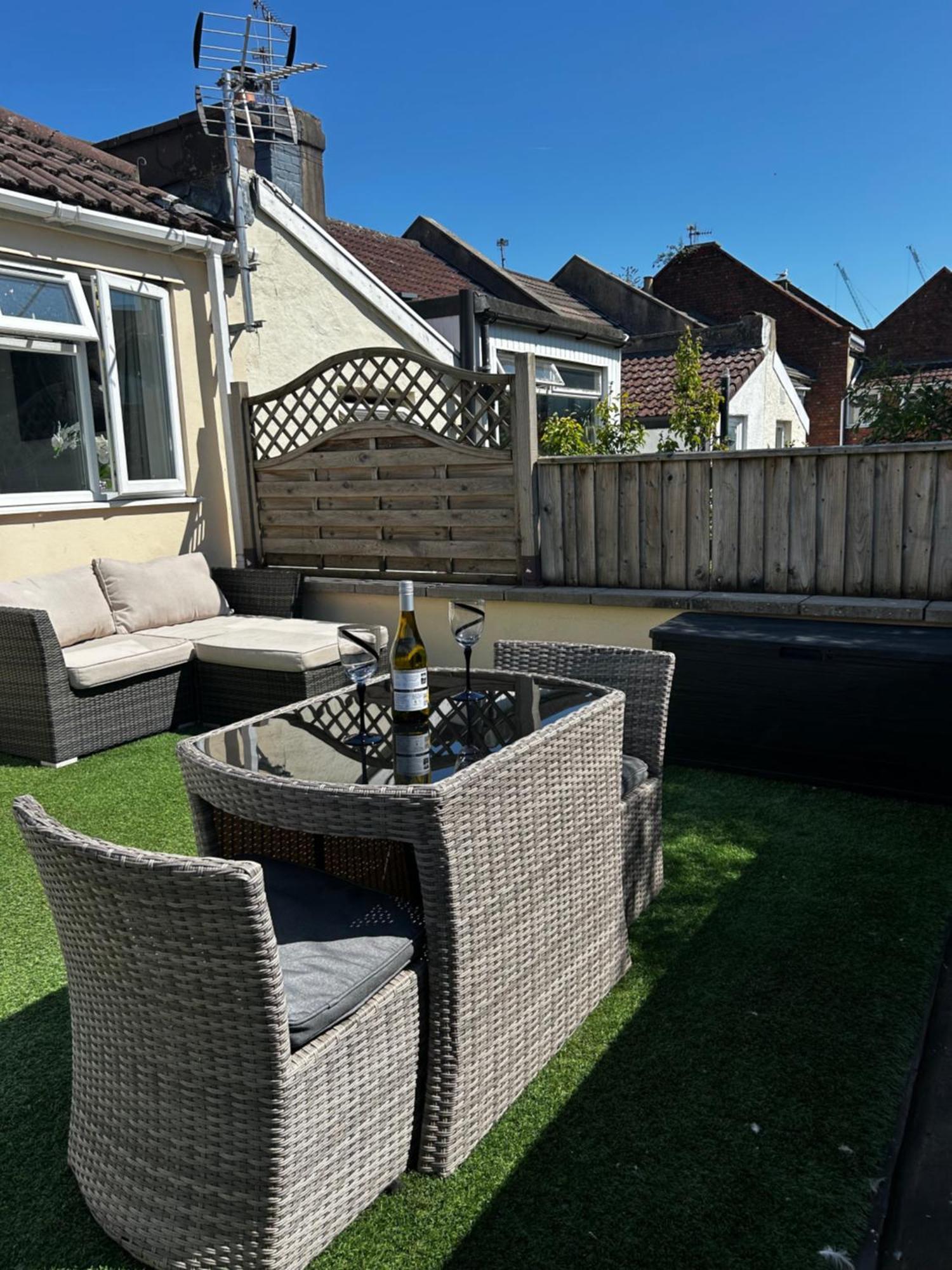 31 Canal Apartments, Roof Terrace, Temple Meads * Bristol