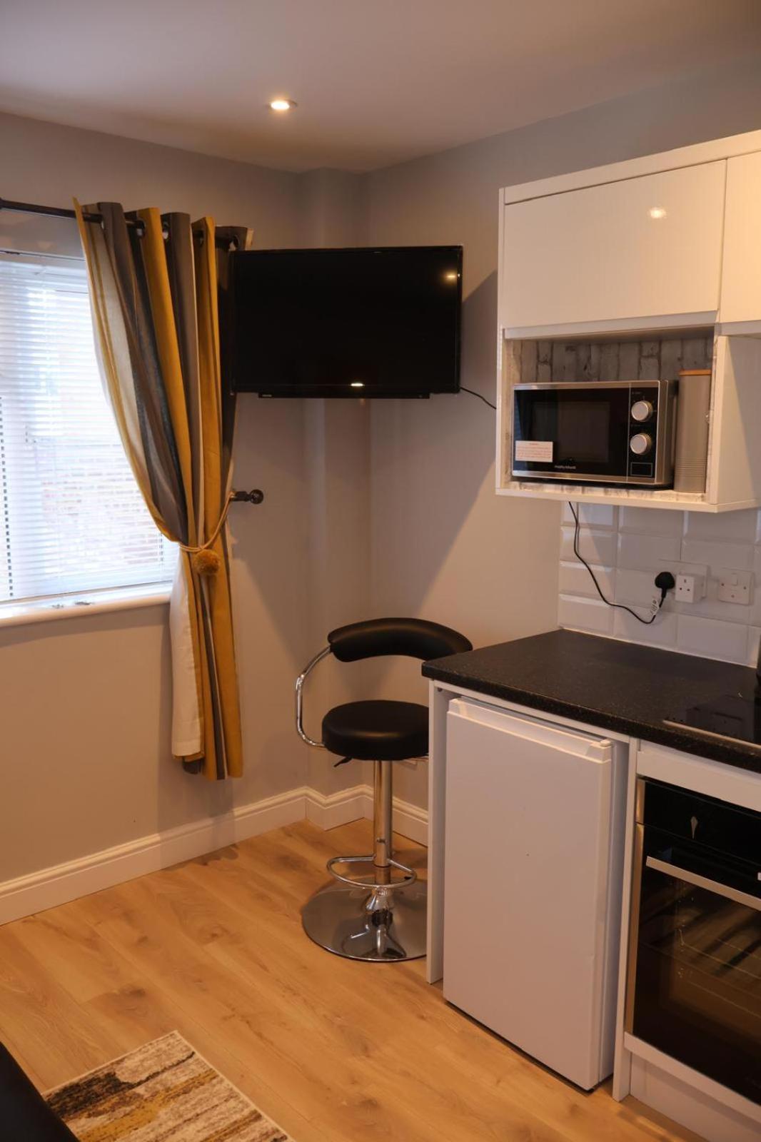 Apartment Ivory *