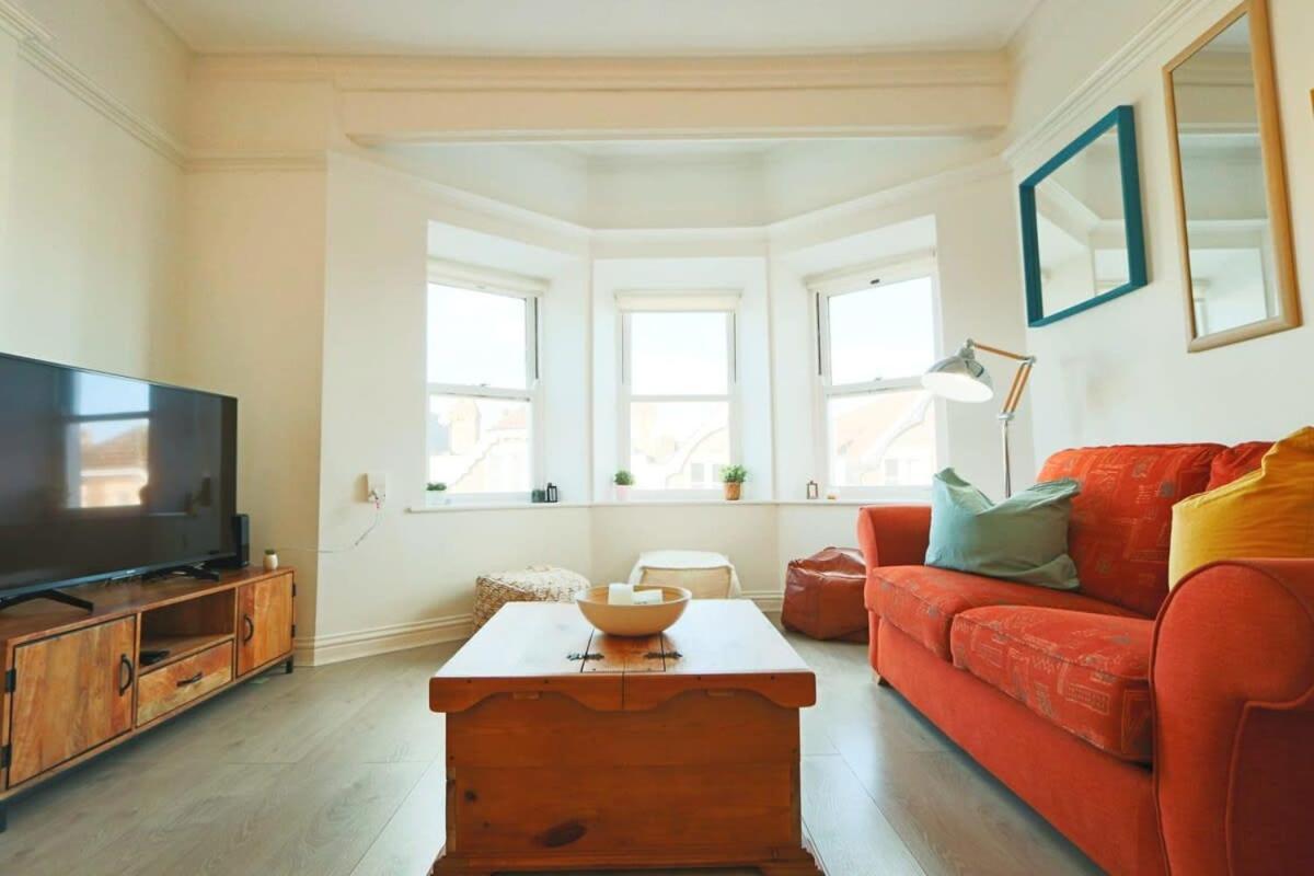 Apartment Manilla 3 Bedroom Floor Flat *