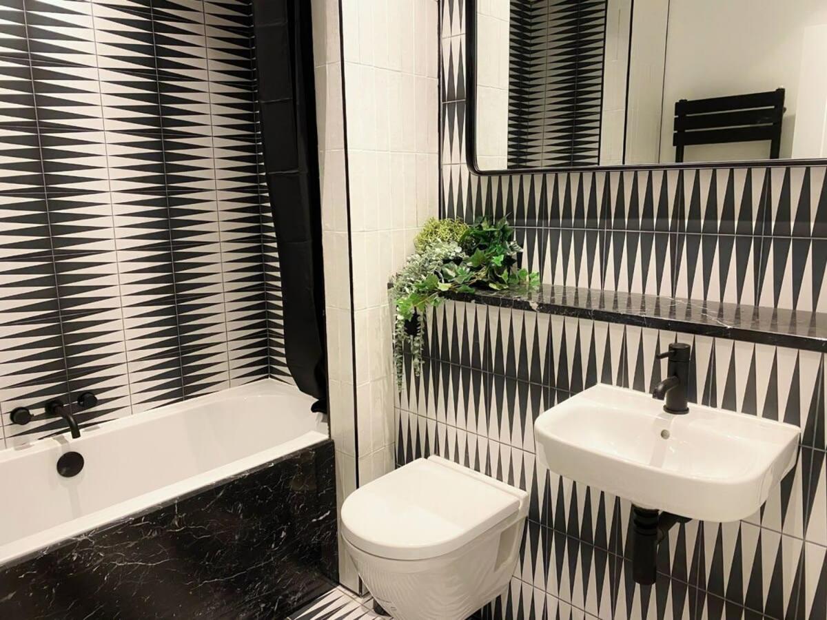 Modern And Bright Three Bed