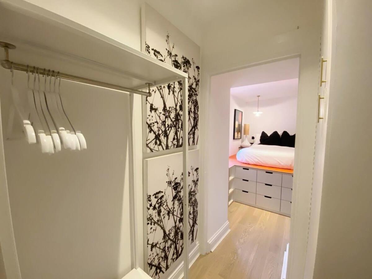 Modern And Bright Three Bed Bristol