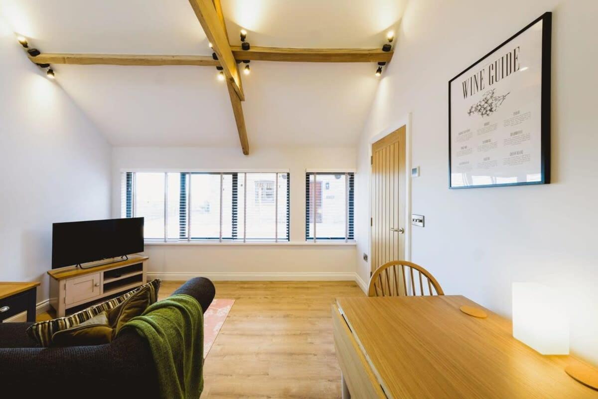 The Hay Barn - Hopewell Bristol