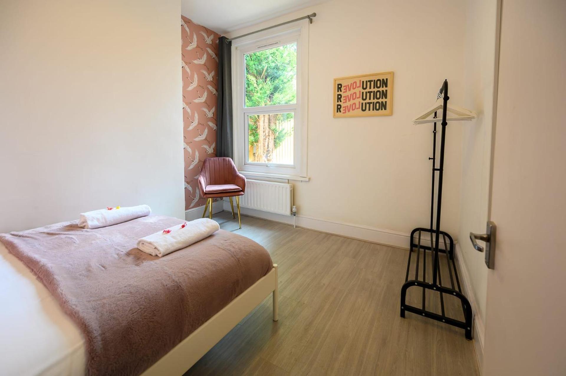 Brislington Base Super Convenient In South West By Staystaycations Bristol