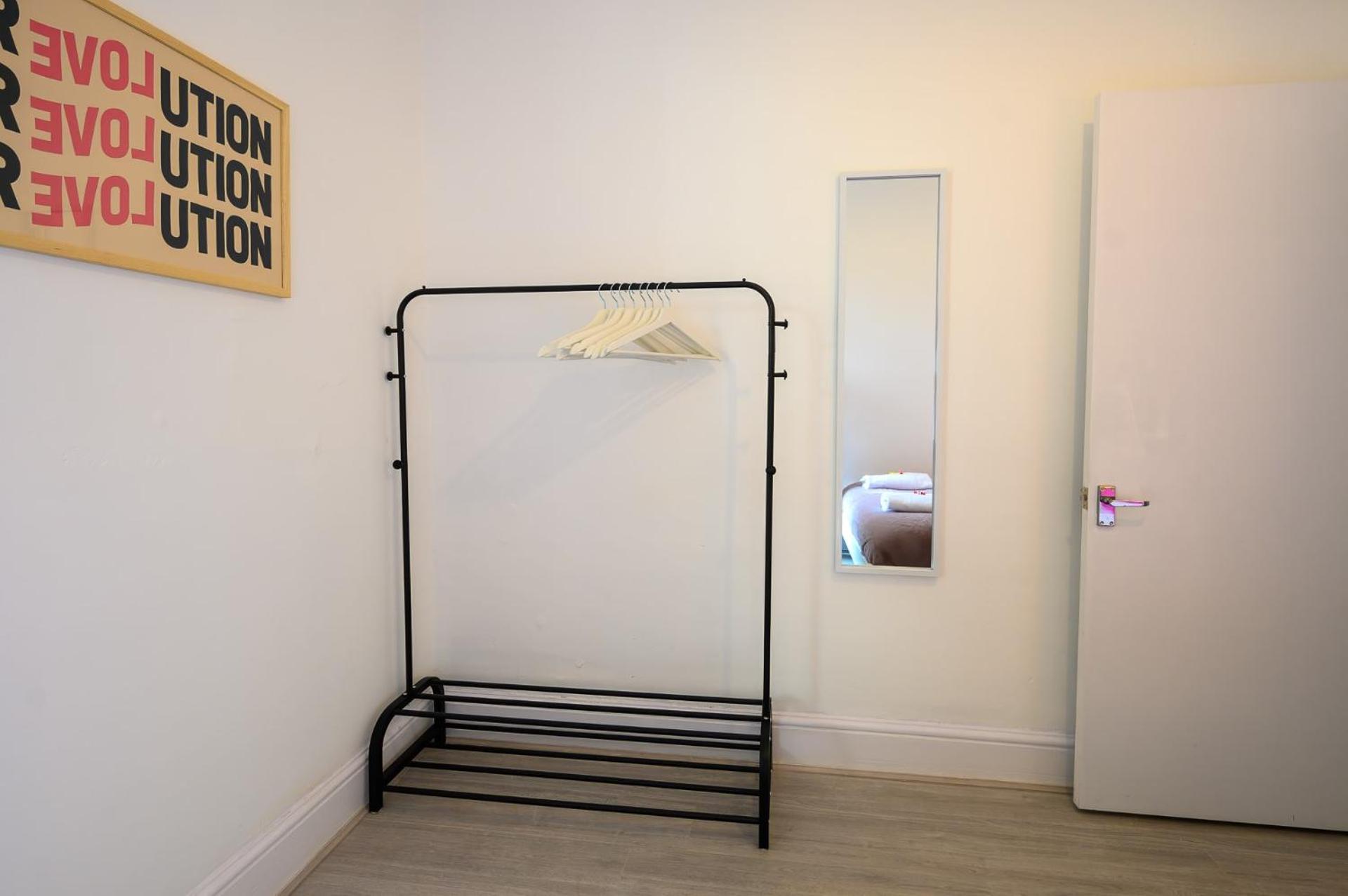 Brislington Base Super Convenient In South West By Staystaycations *