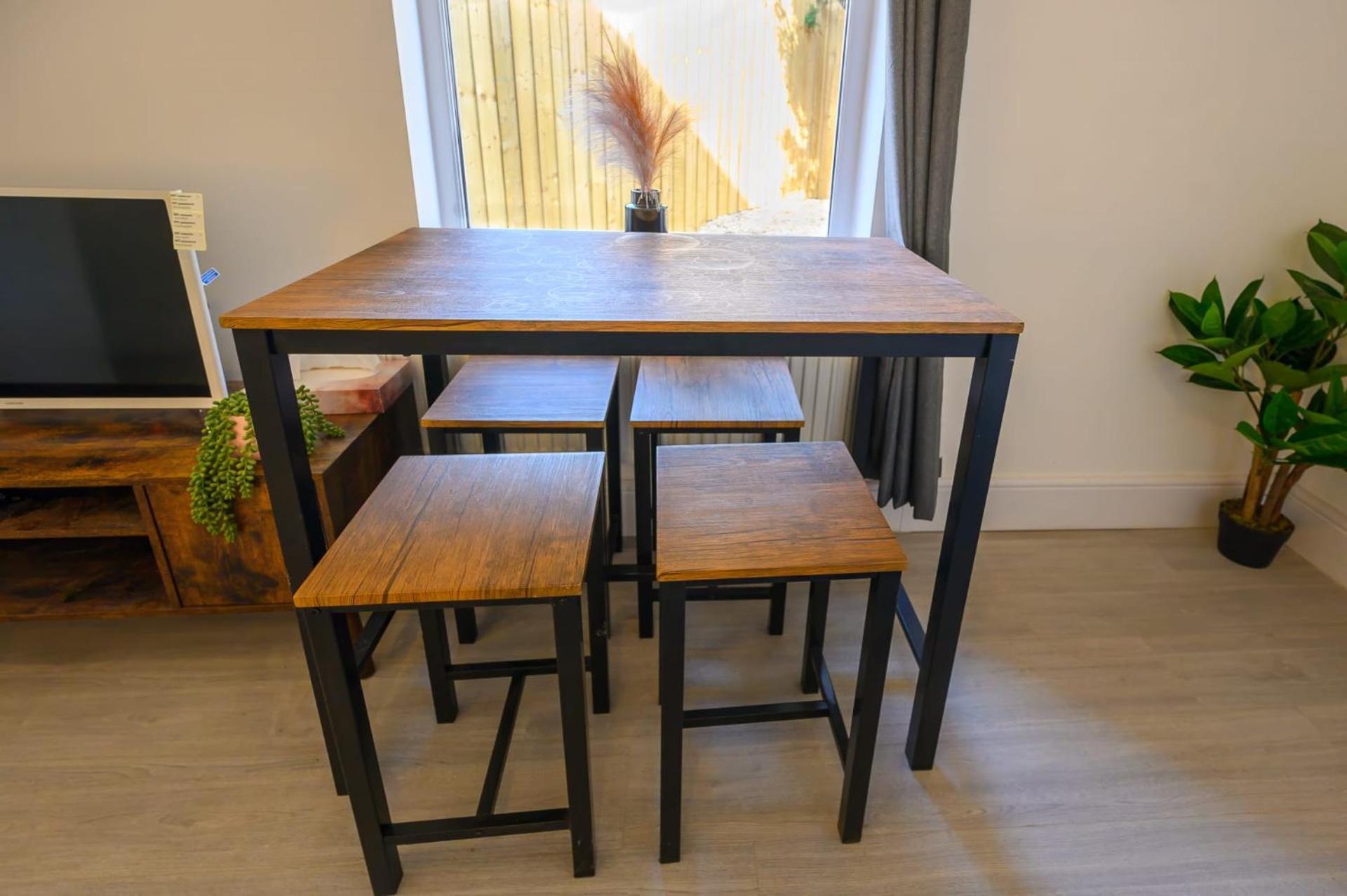 Brislington Base Super Convenient In South West By Staystaycations *