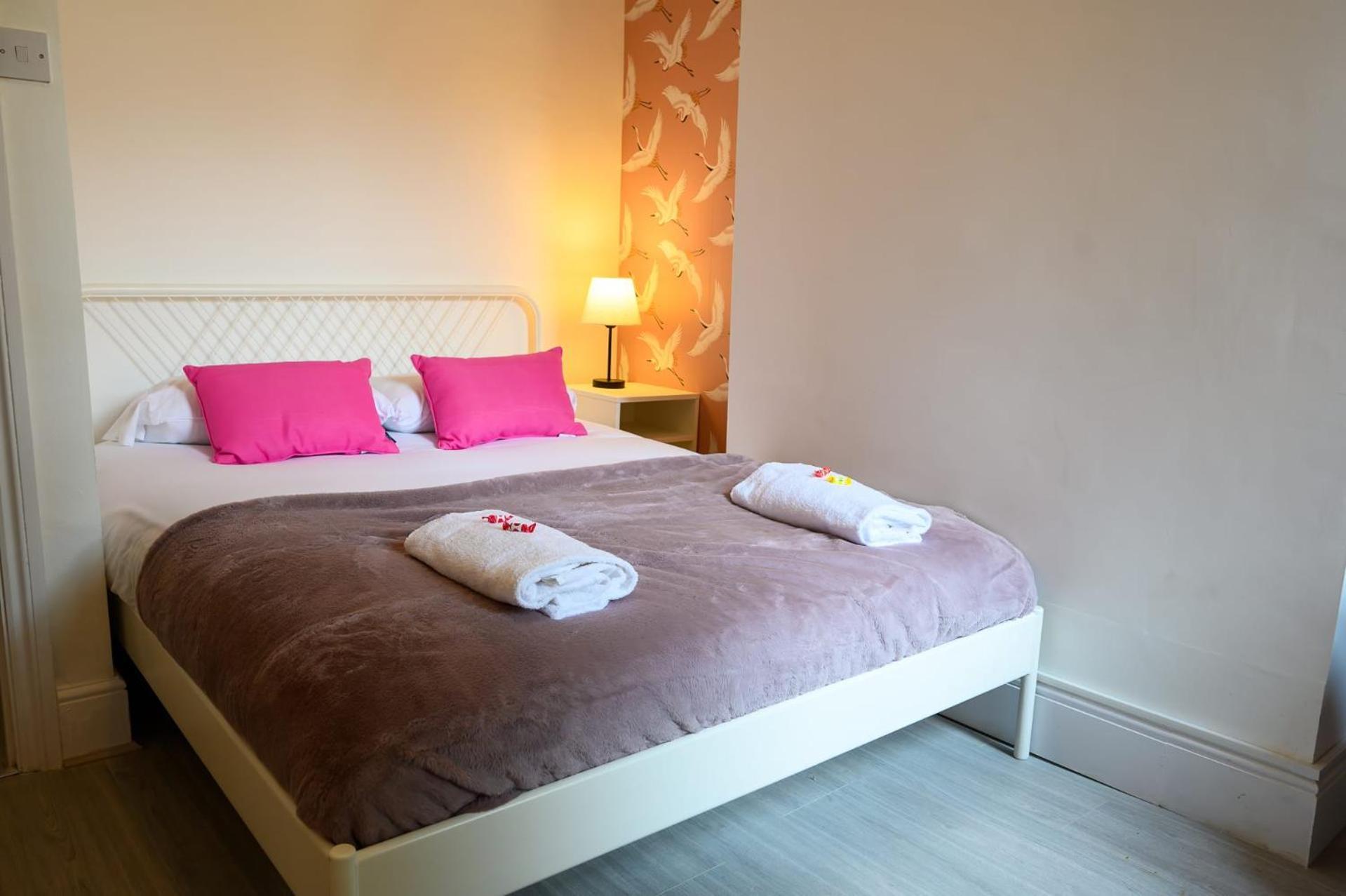 Apartment Brislington Base Super Convenient In South West By Staystaycations *