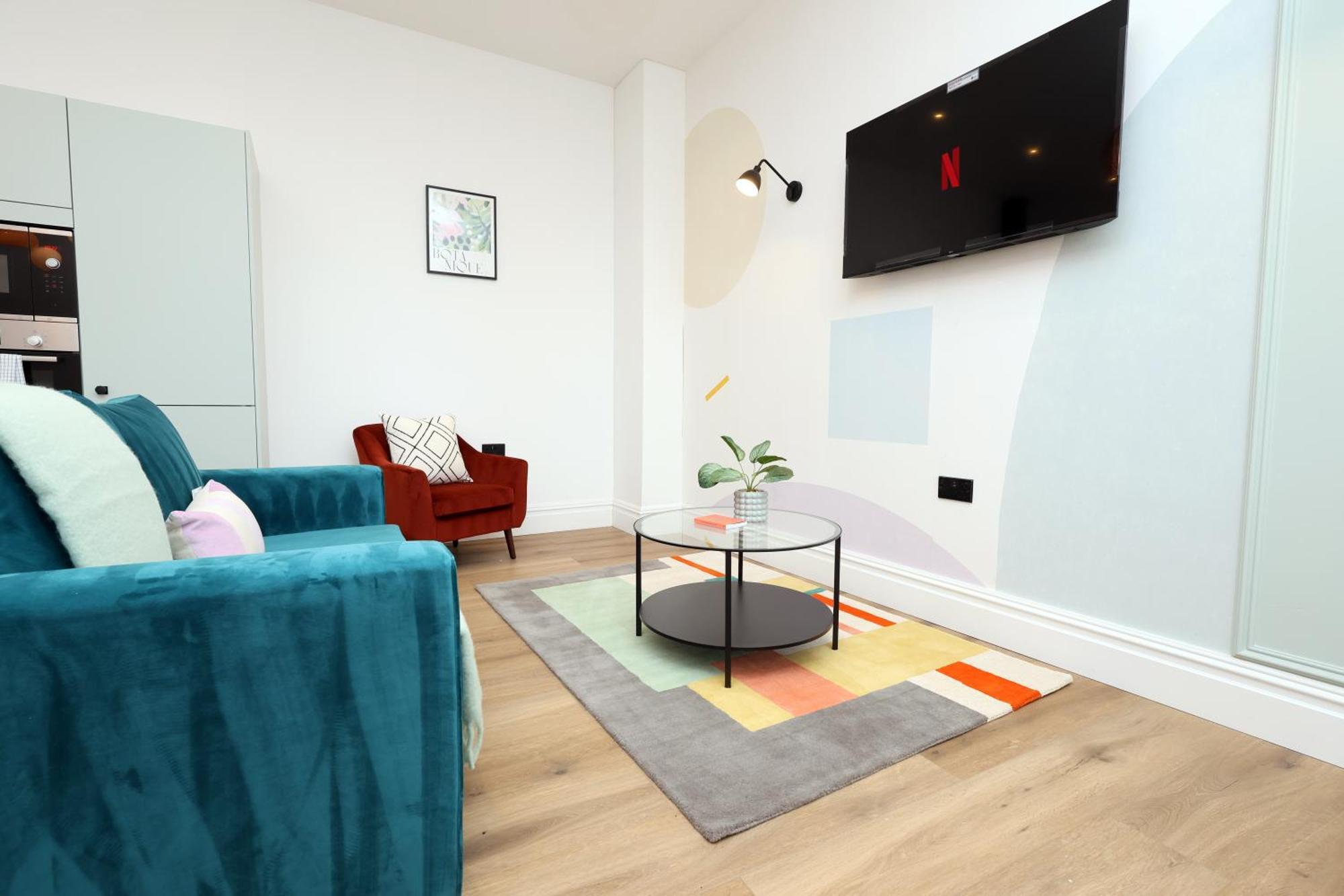 No 3 Princes - Stylish For Work & Leisure
