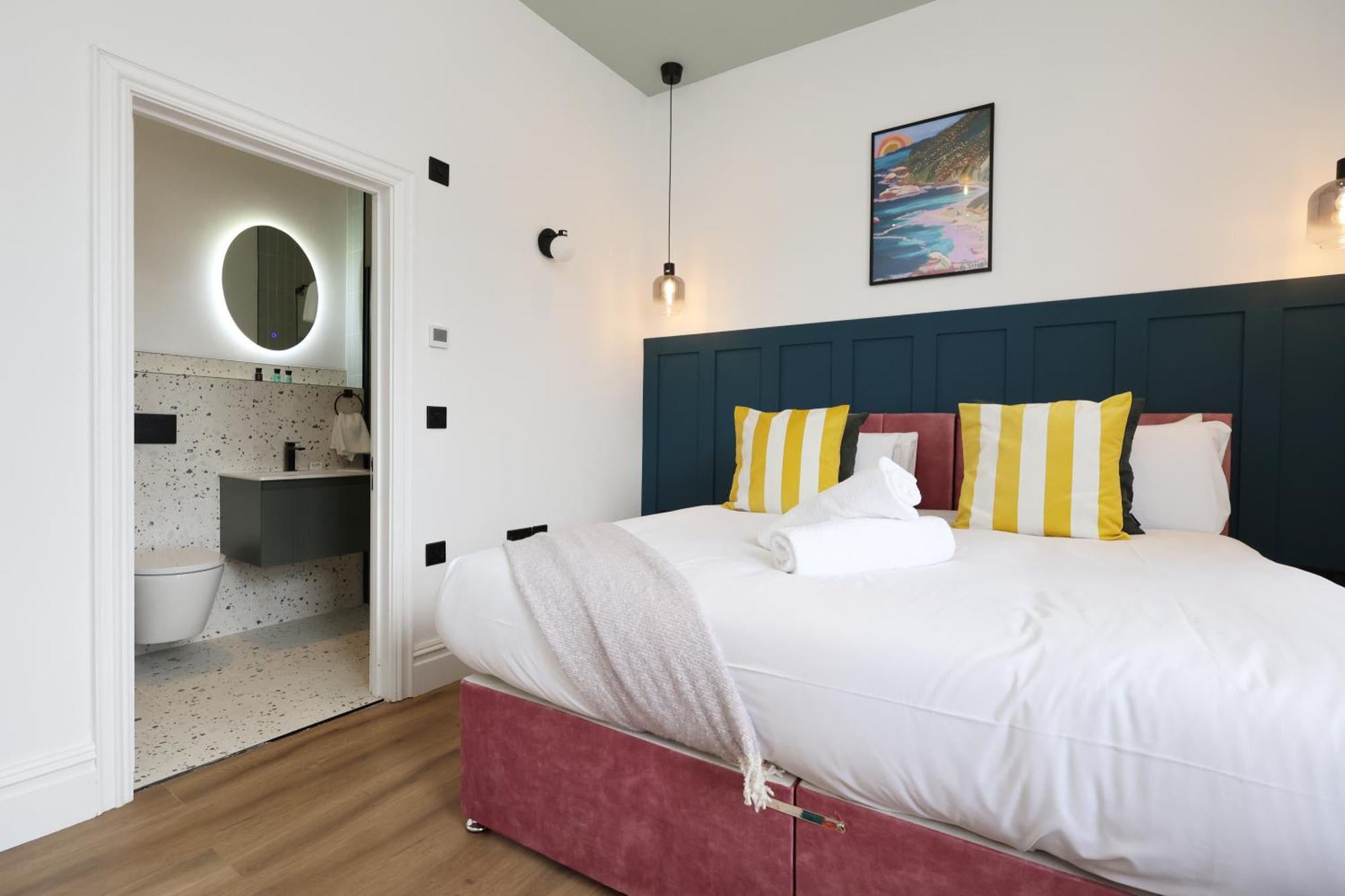 No 3 Princes - Stylish For Work & Leisure