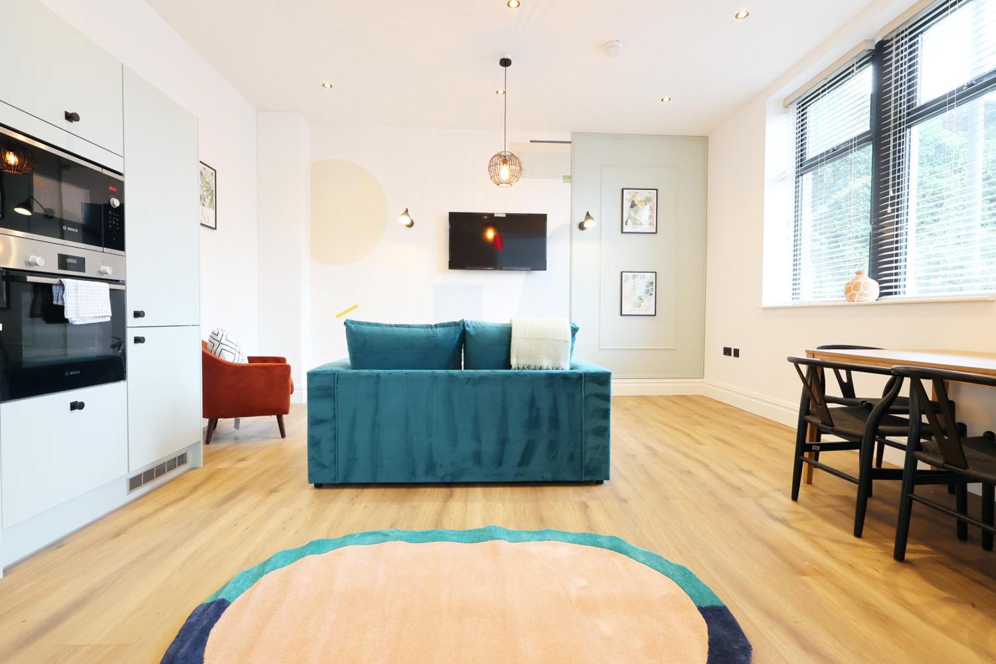 Apartment No 3 Princes - Stylish For Work & Leisure