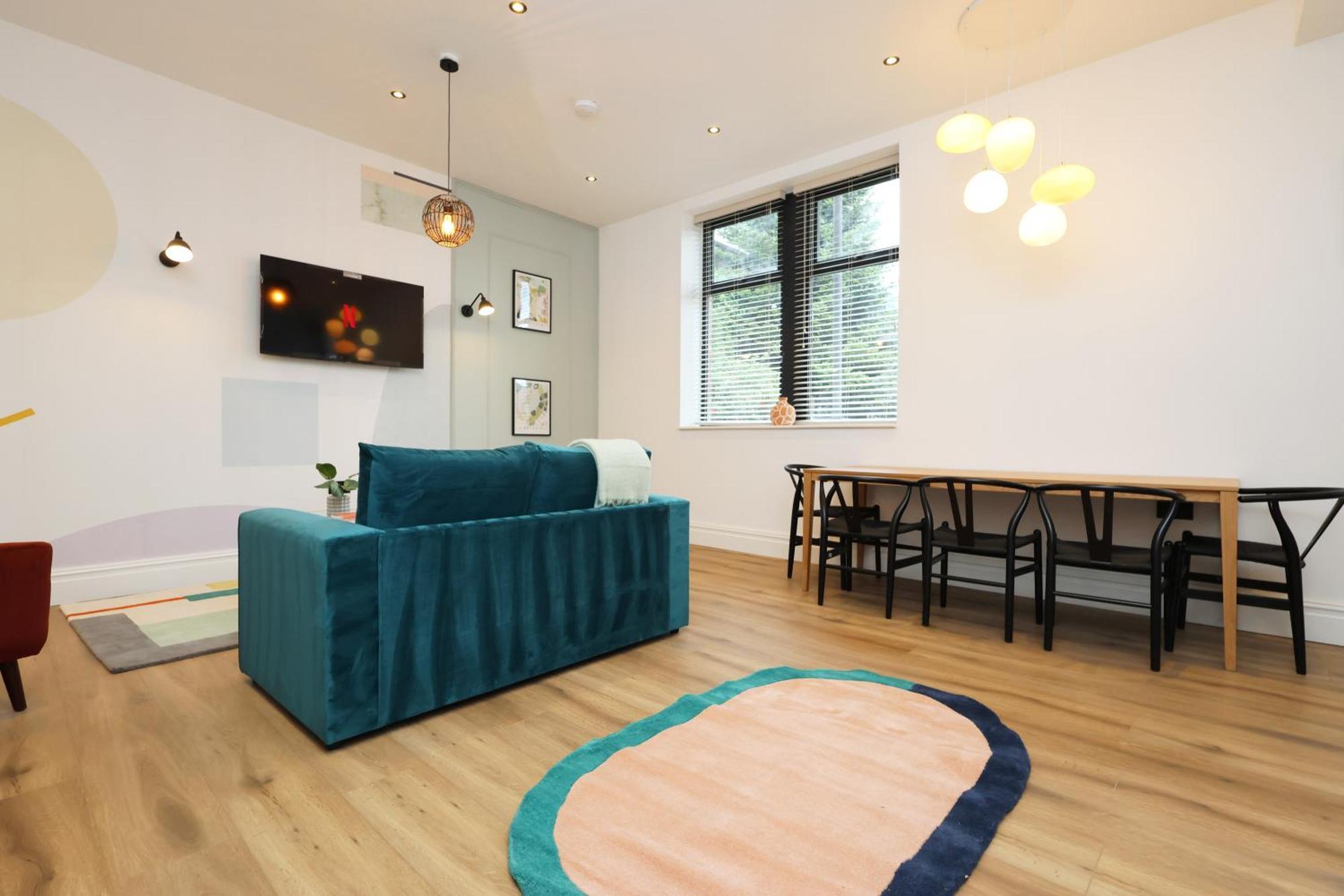 Apartment No 3 Princes - Stylish For Work & Leisure *