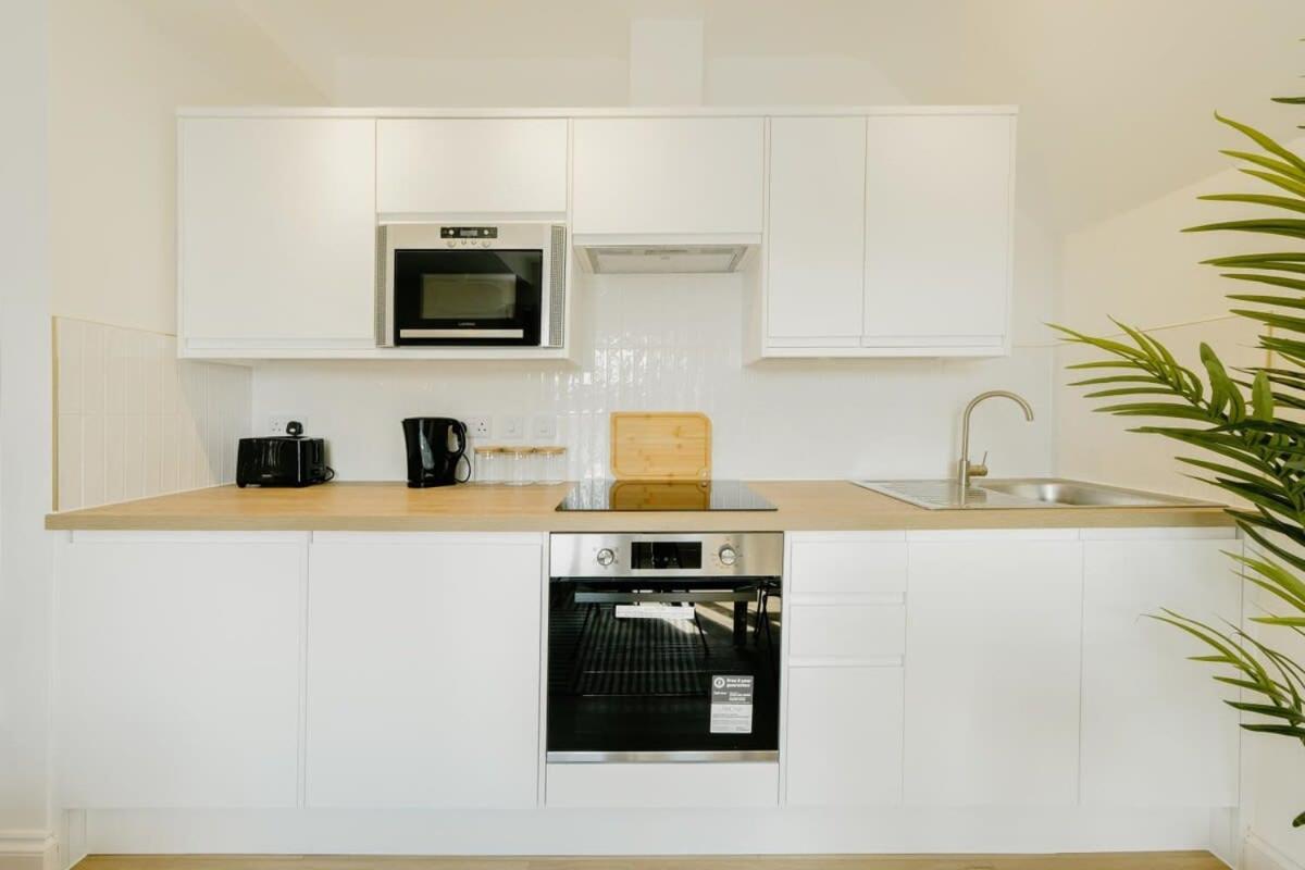 Grange Rd Flat 5 One Bedroom * Bristol