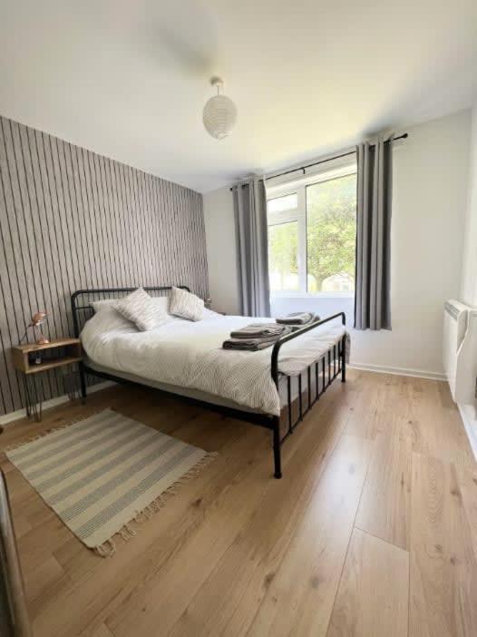 Apartment Montague One Bedroom Flat With Parking