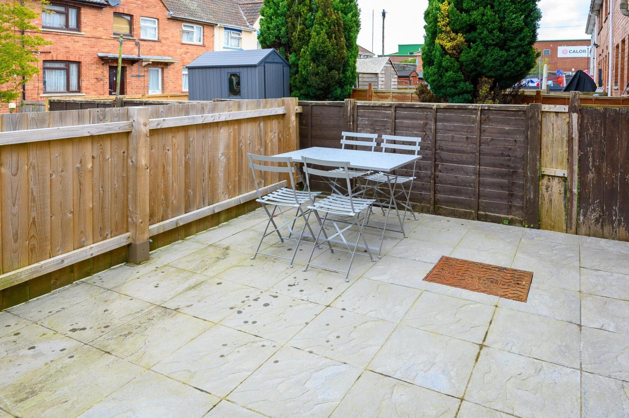 Holiday home Dings House With Free Parking In Super South West Location By Staystaycations