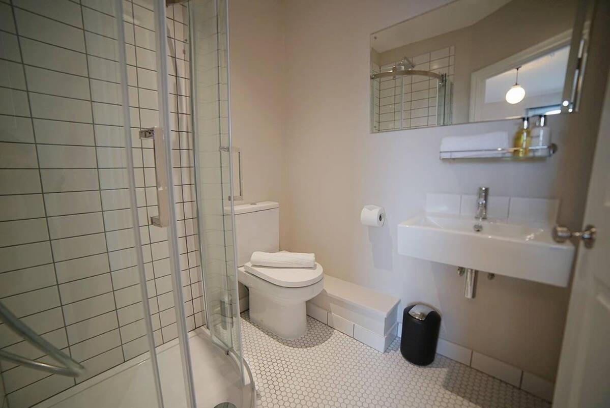 Holiday home The Alma Taverns Boutique - 3 - Hopewell Bristol