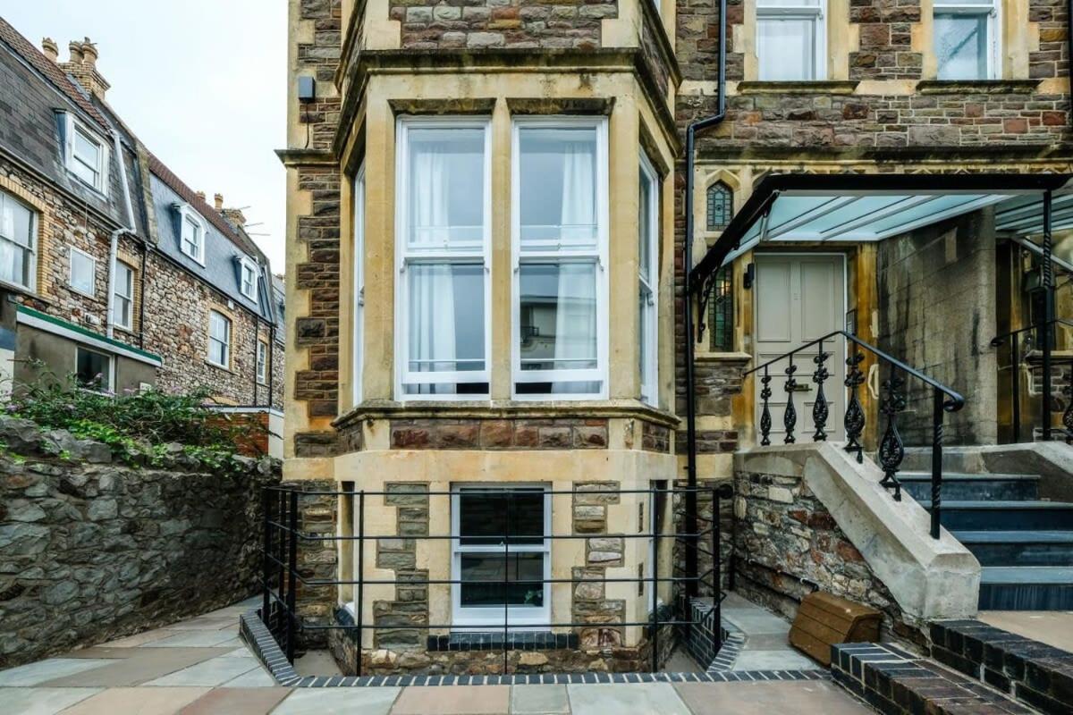 Grange Road Two Bedroom Flat *