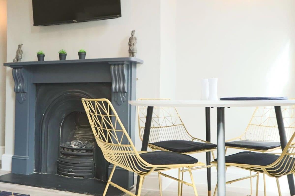 Kingsdown Hall 2 With Parking Apartment *