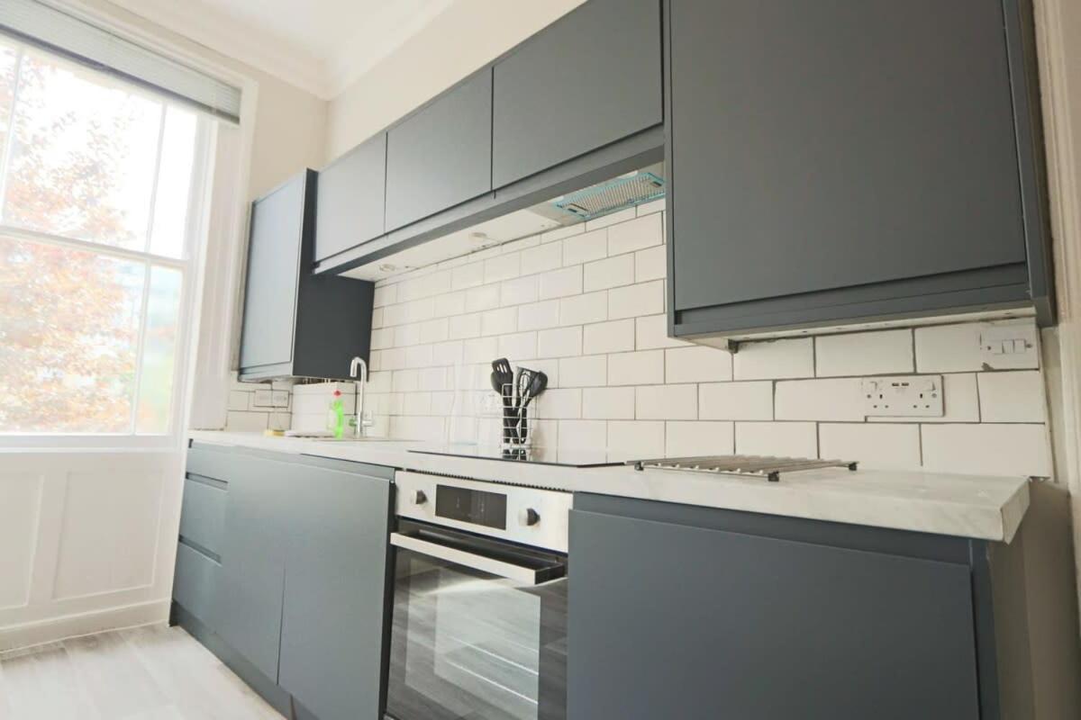 Kingsdown Hall 2 With Parking Apartment *