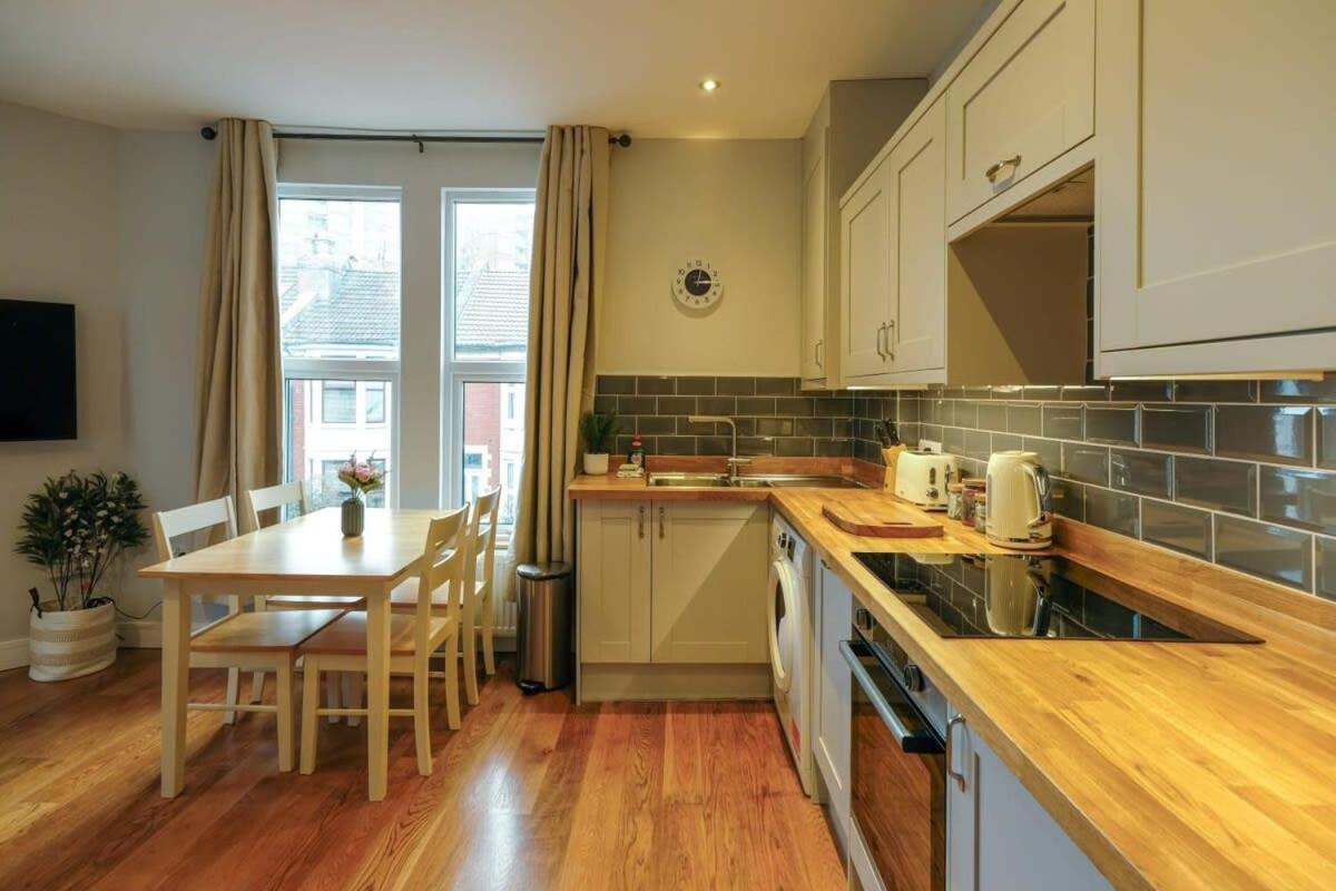 Raleigh 2 Bedroom Flat Apartment *