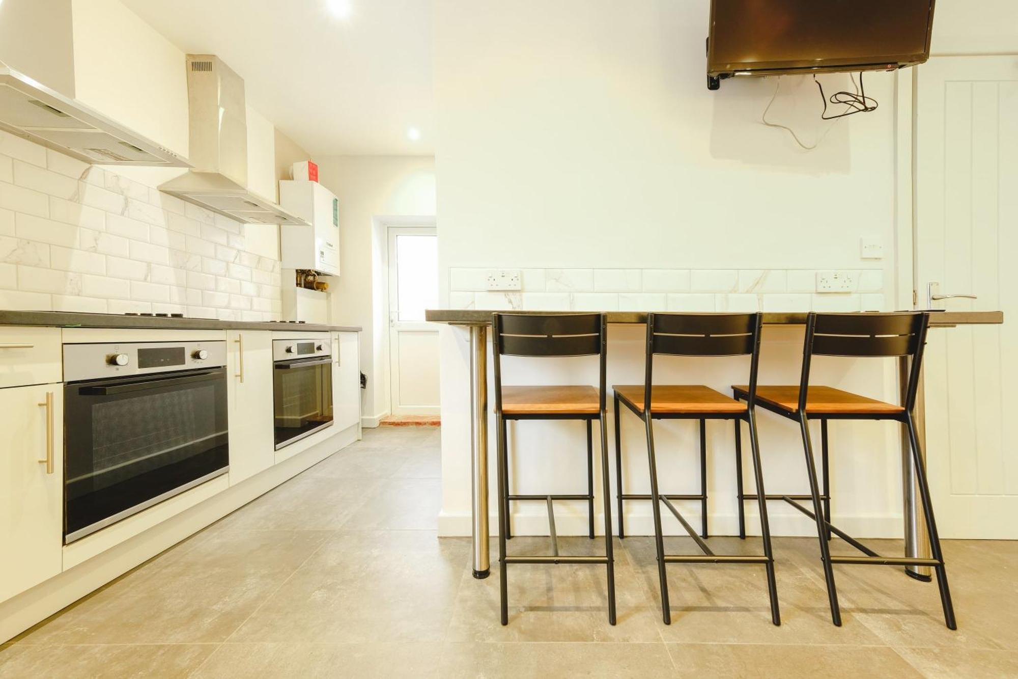 Apartment Wordsworth 6 Bedroom House Bristol