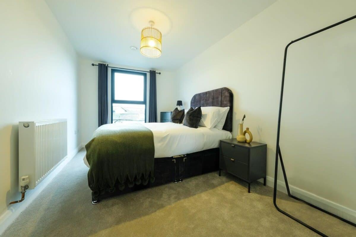 Hotwells Flat 8- Hopewell * Bristol