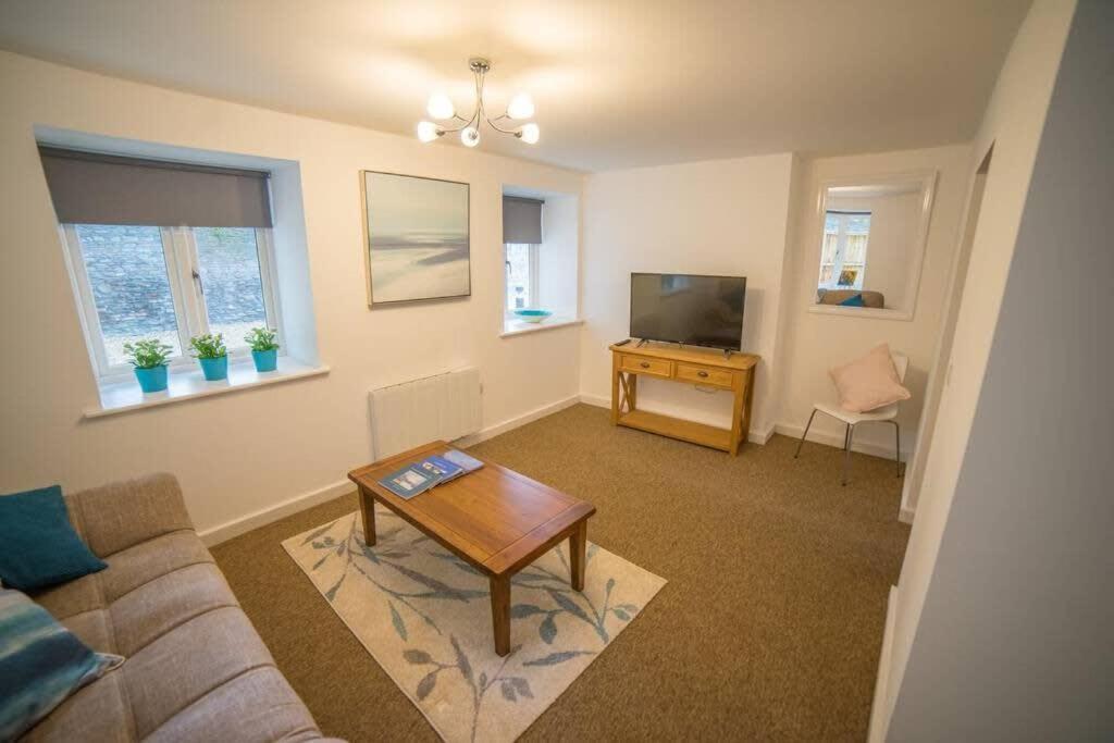 Champion Court Two Bedroom Flat *