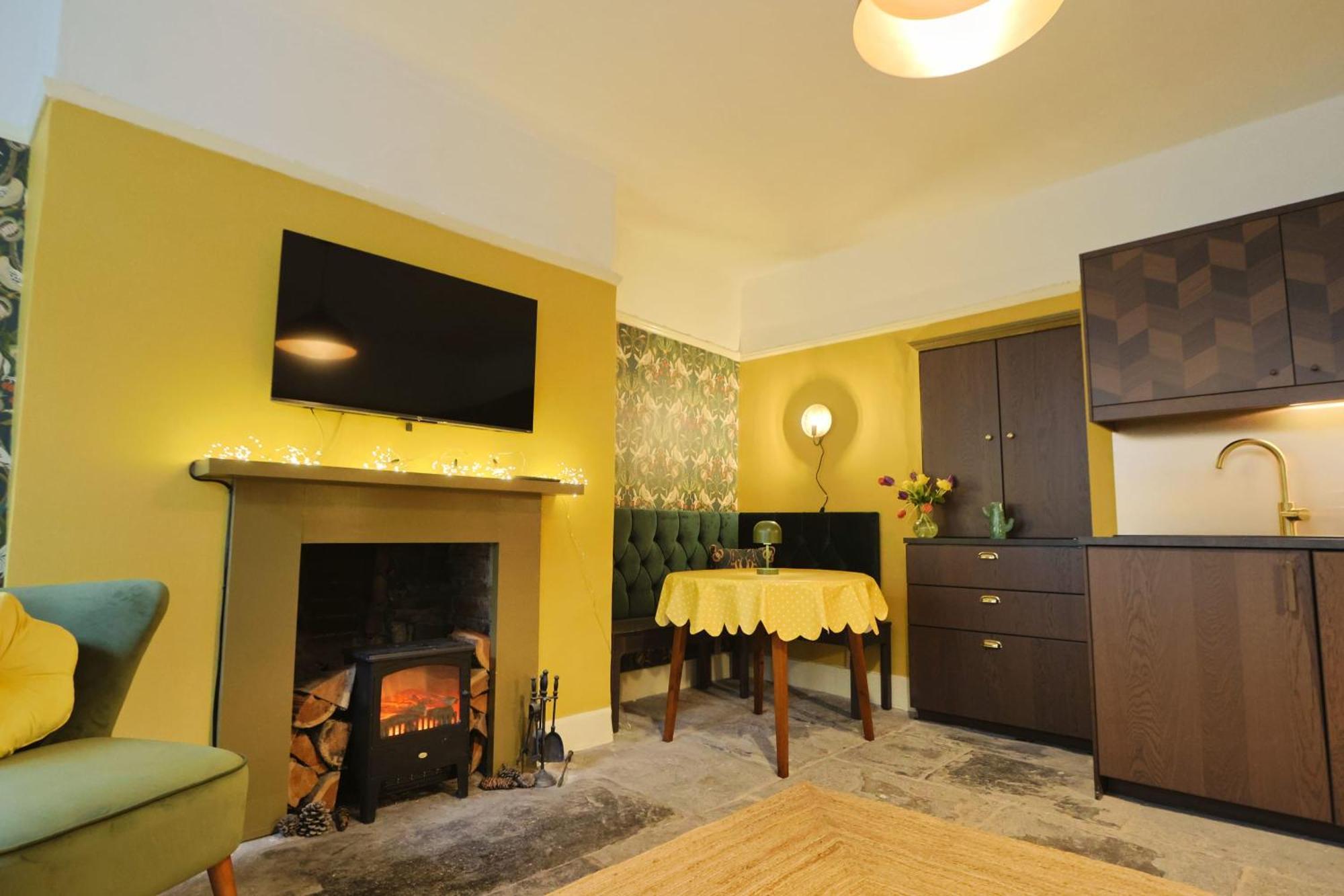 Apartment Two Bedroom Flat In Caledonia Place Bristol