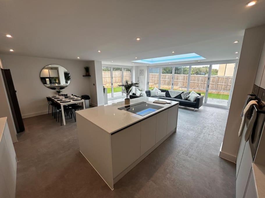 Luxury 4 Bedroom House Bristol
