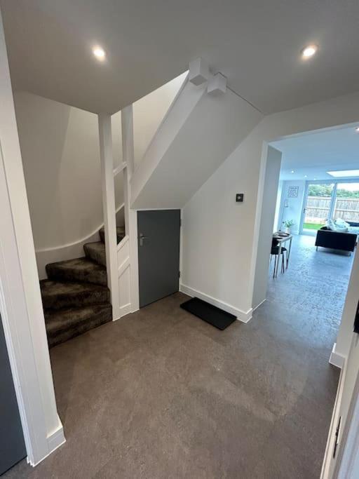 Luxury 4 Bedroom House Holiday home Bristol