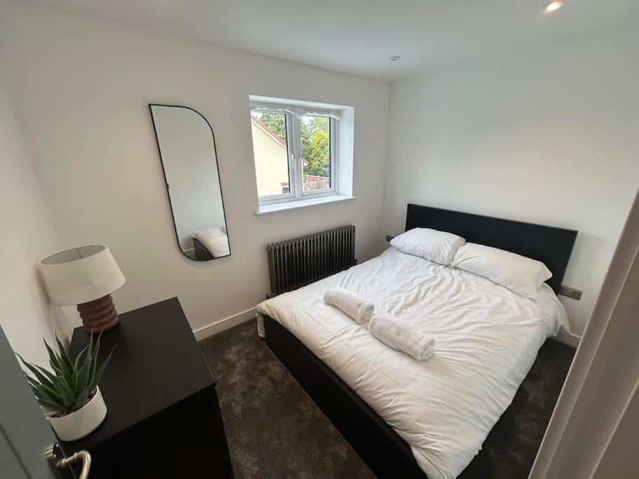 Luxury 4 Bedroom House * Bristol