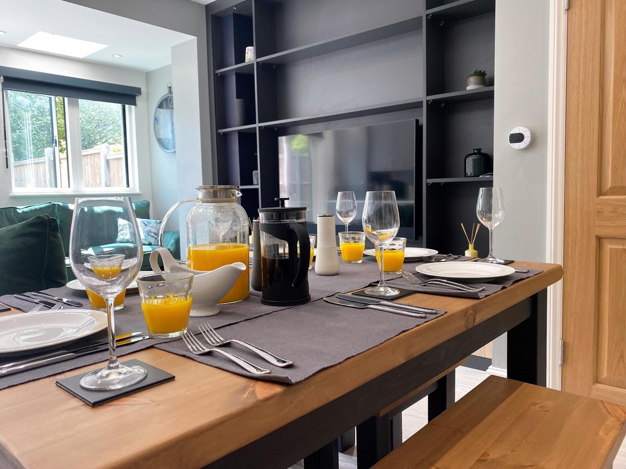 Superb Townhouse Near Vibrant Gloucester Road *