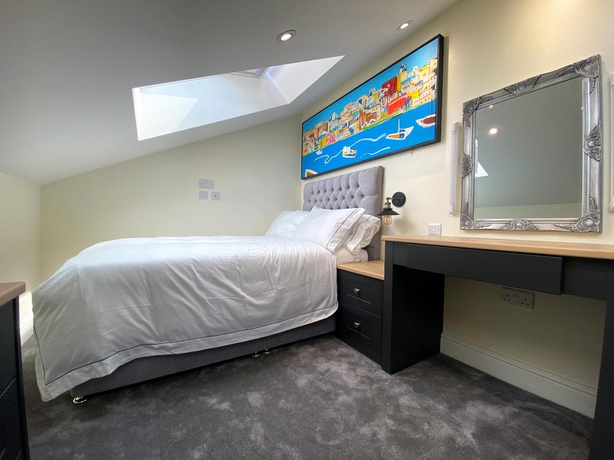 Holiday home Superb Townhouse Near Vibrant Gloucester Road *
