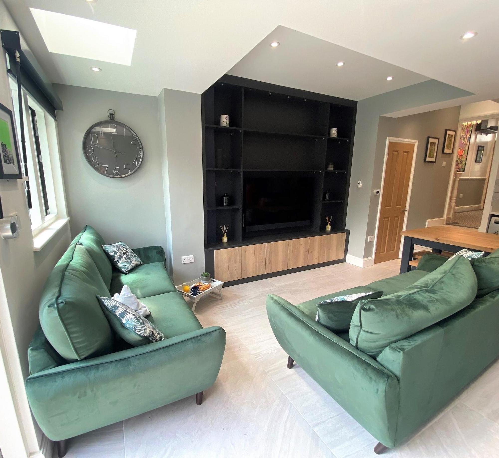 Superb Townhouse Near Vibrant Gloucester Road *
