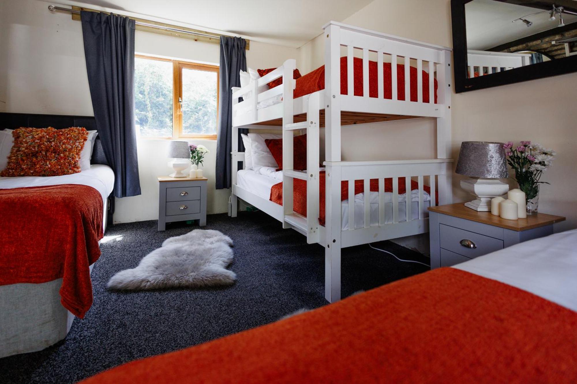 Holiday home The West Barn Near Bath, Sleeps 24 And 2 Hot Tubs *