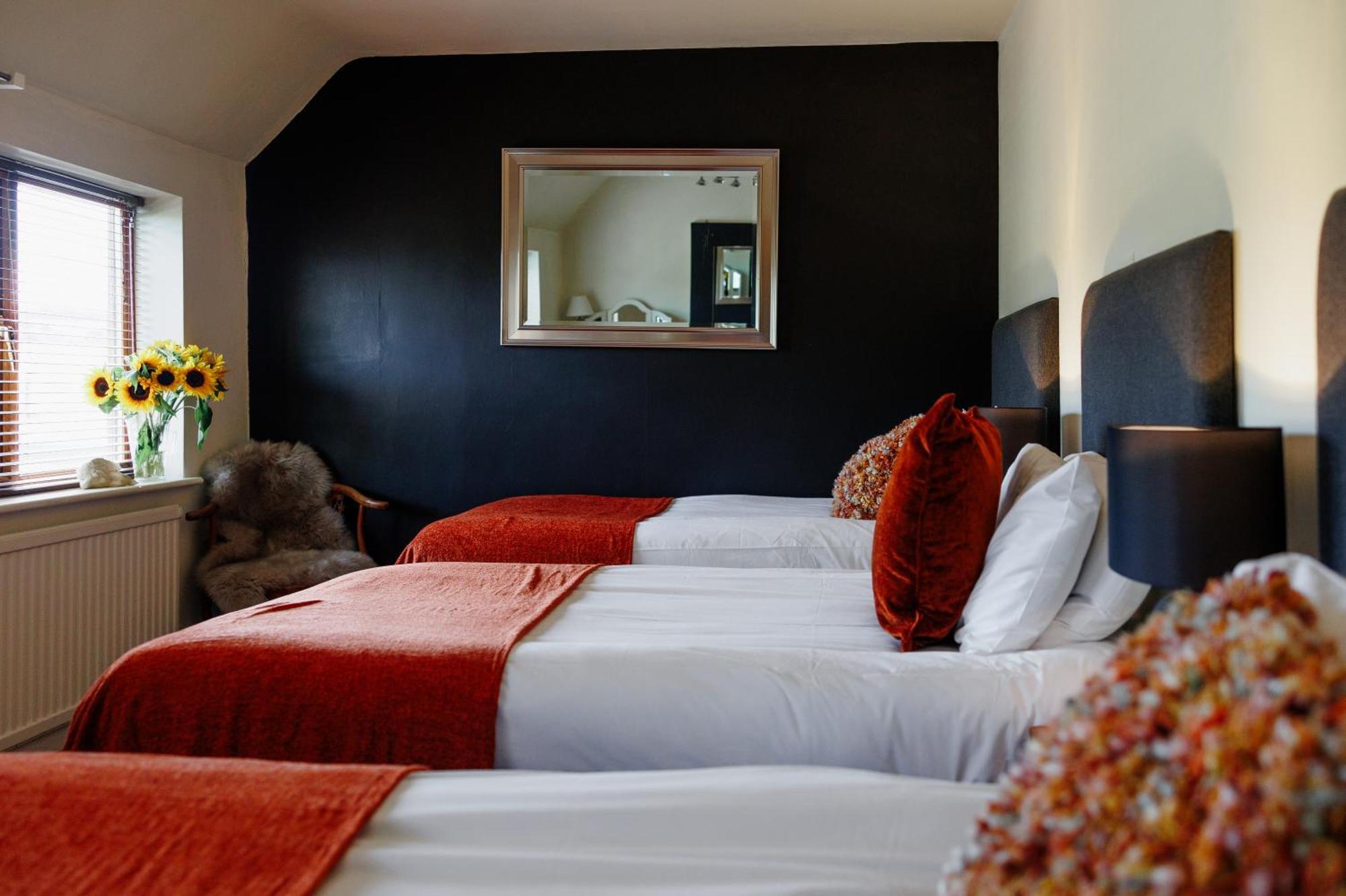 Holiday home The West Barn Near Bath, Sleeps 24 And 2 Hot Tubs *