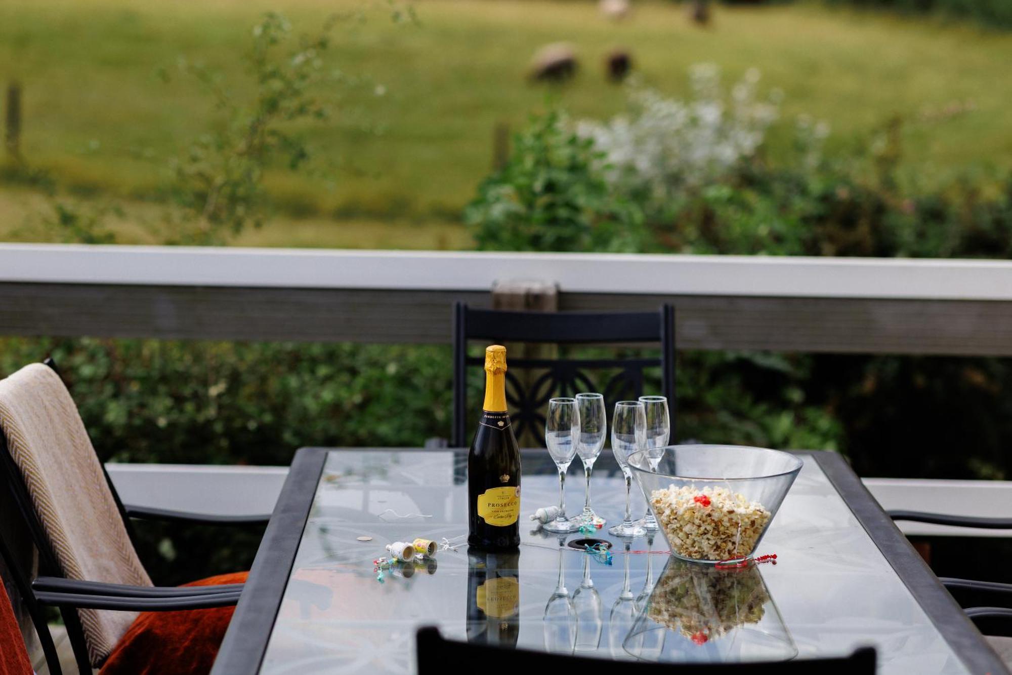 The West Barn Near Bath, Sleeps 24 And 2 Hot Tubs Holiday home *