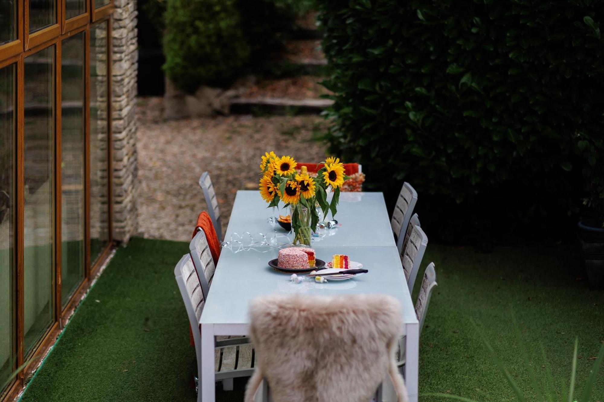 The West Barn Near Bath, Sleeps 24 And 2 Hot Tubs Holiday home *