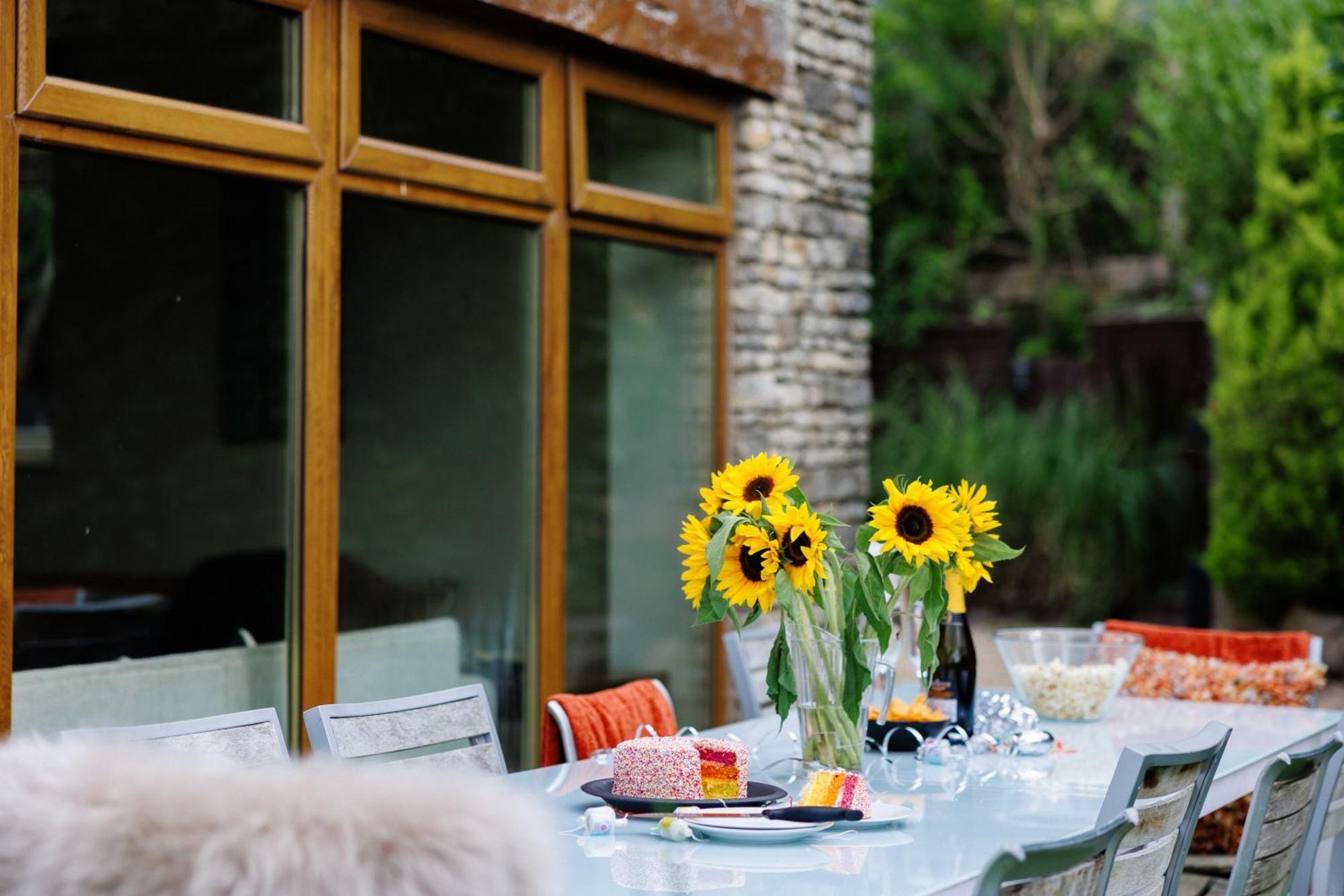The West Barn Near Bath, Sleeps 24 And 2 Hot Tubs *