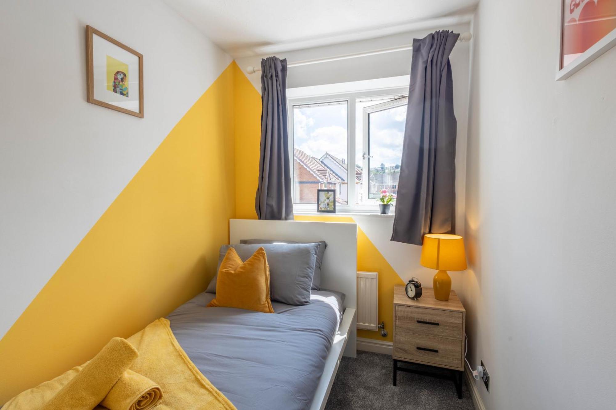 Stylish 3br House - Free Parking - Fast Wi-fi Bristol
